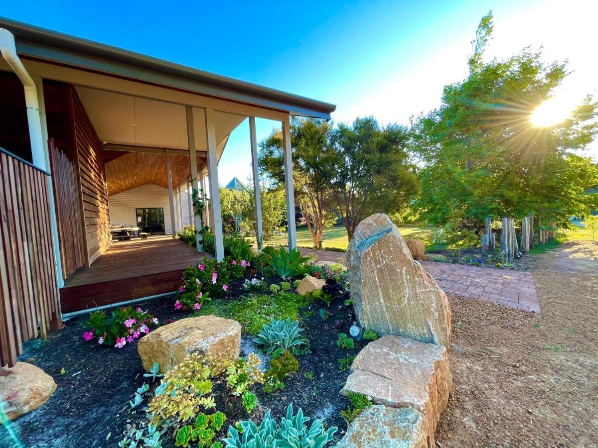 Grape Juice Retreat Rustic Romantic Gateway 5Mins To Beaches & Town Margaret River Extérieur photo